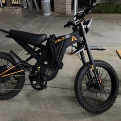 Arkveld Apex One E Dirt bike