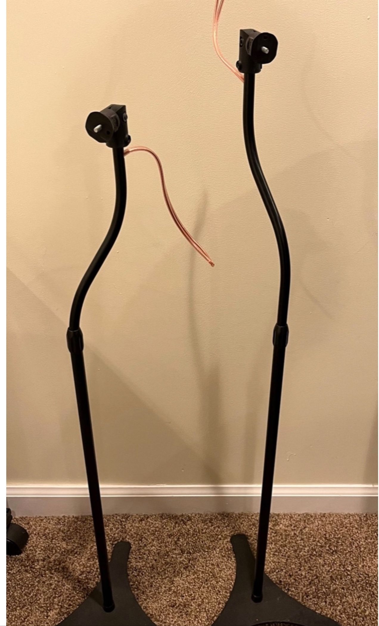 STAND ALONE METAL BLACK SPEAKER STANDS