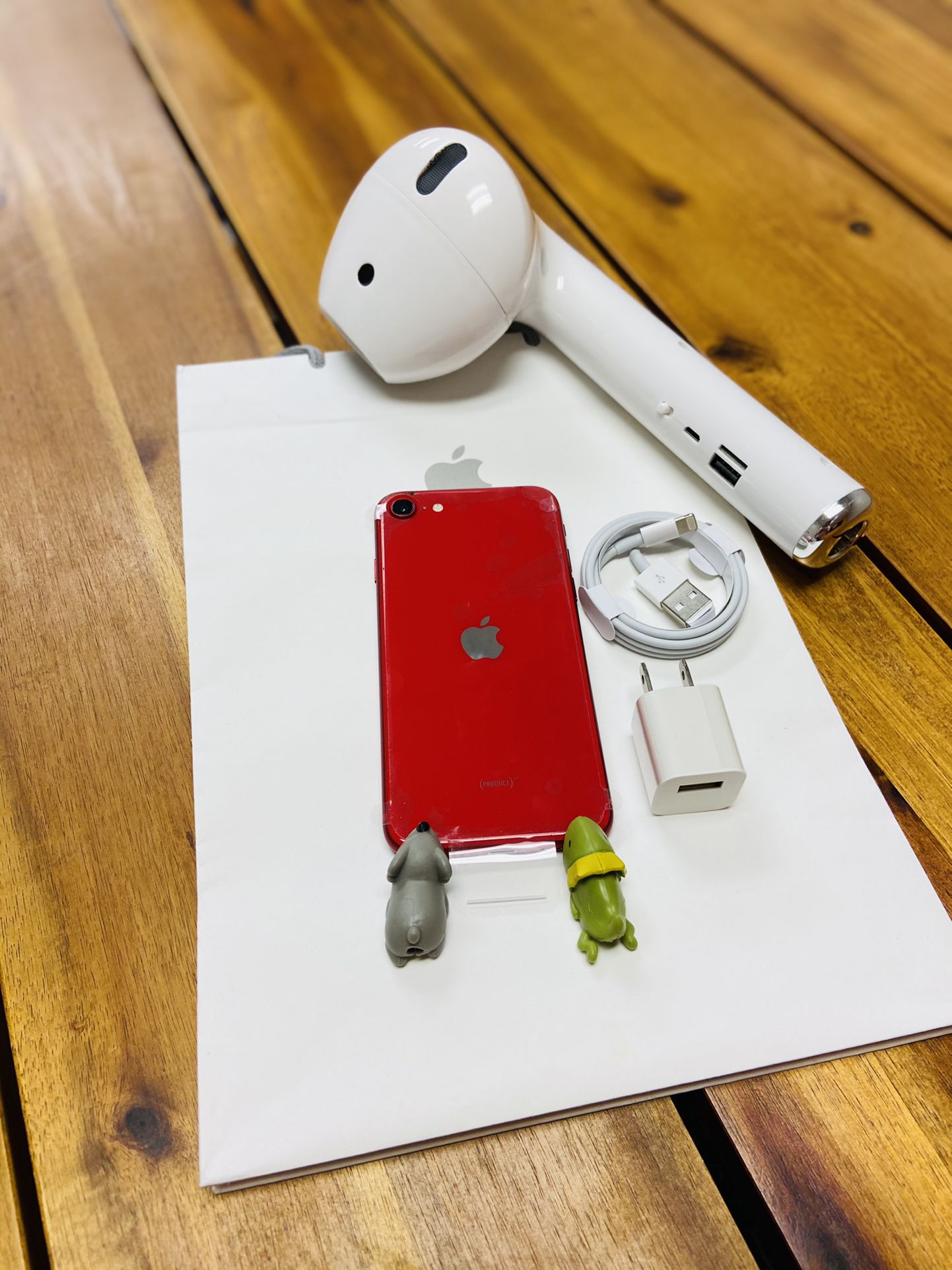 iPhone SE 128GB Red (2020) Factory Unlocked + Warranty