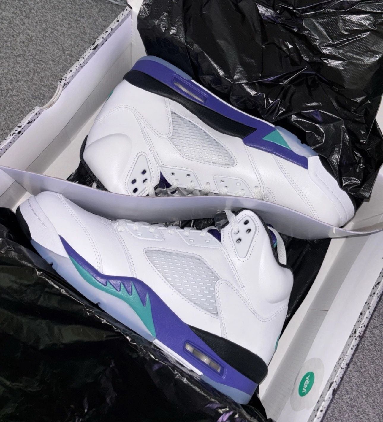 DS JORDAN 5 GRAPE  SIZE 8 , 9.5 & 10