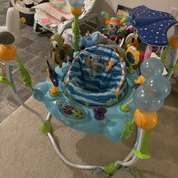 Finding Nemo Baby Bouncer 