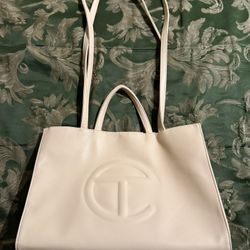 Cream leather tote bag with adjustable strap #totebag