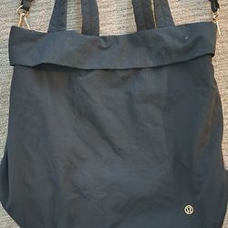 Lululemon Bag - Black/ Shiny Gold 