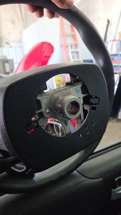 2018 toyota tundra  steering wheel