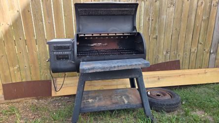 Black Label Pellet Grill Smoker