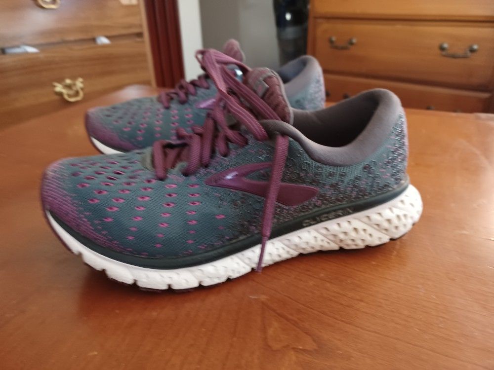 Brooks For Women Size 6