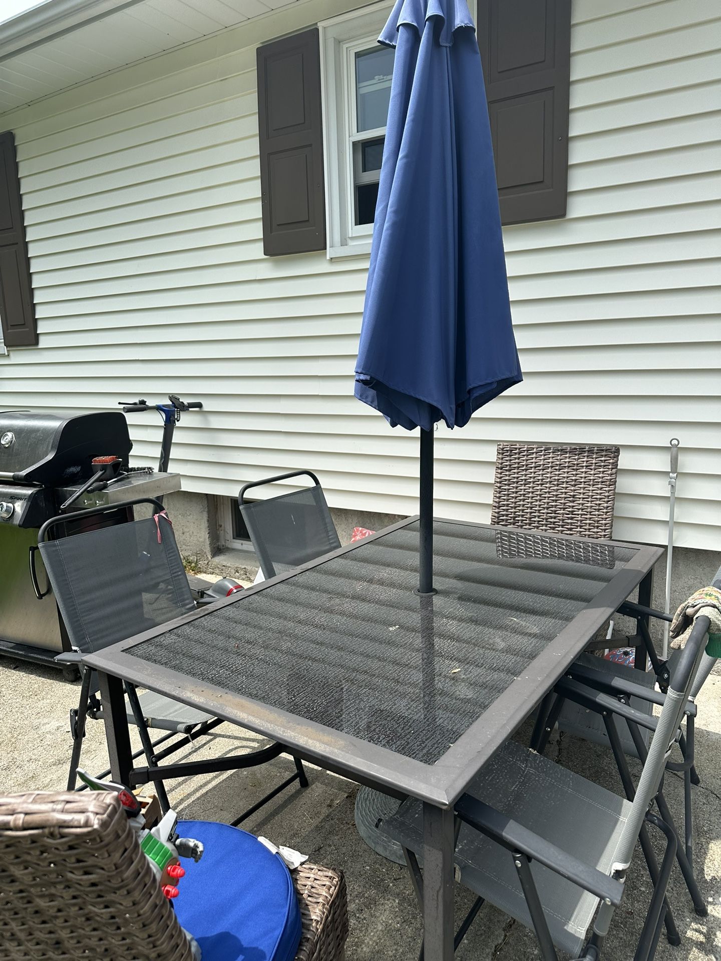 Table With 4 Chairs 🪑