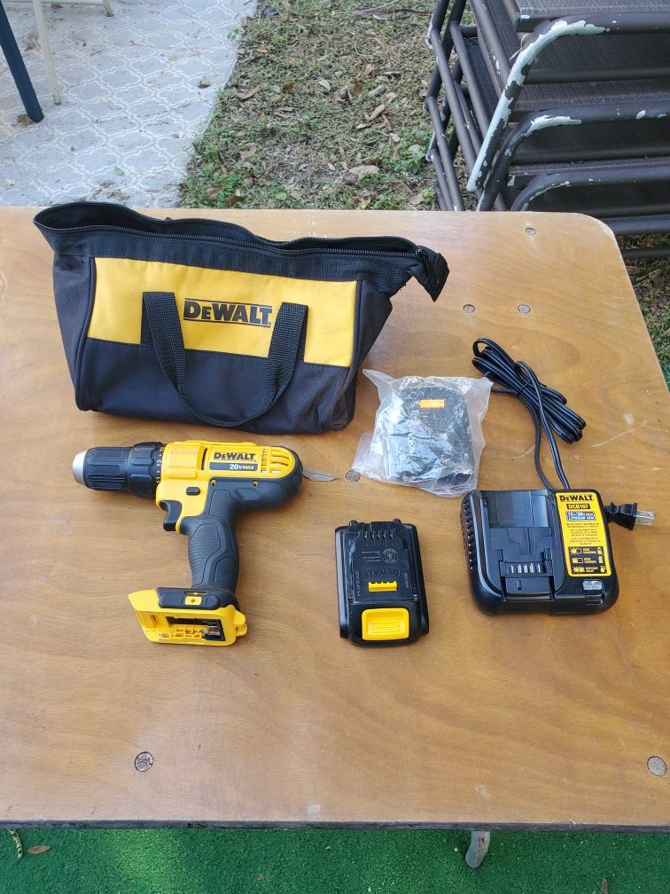 DEWALT DCD771 1/2" CORDLESS DRILL DRIVER