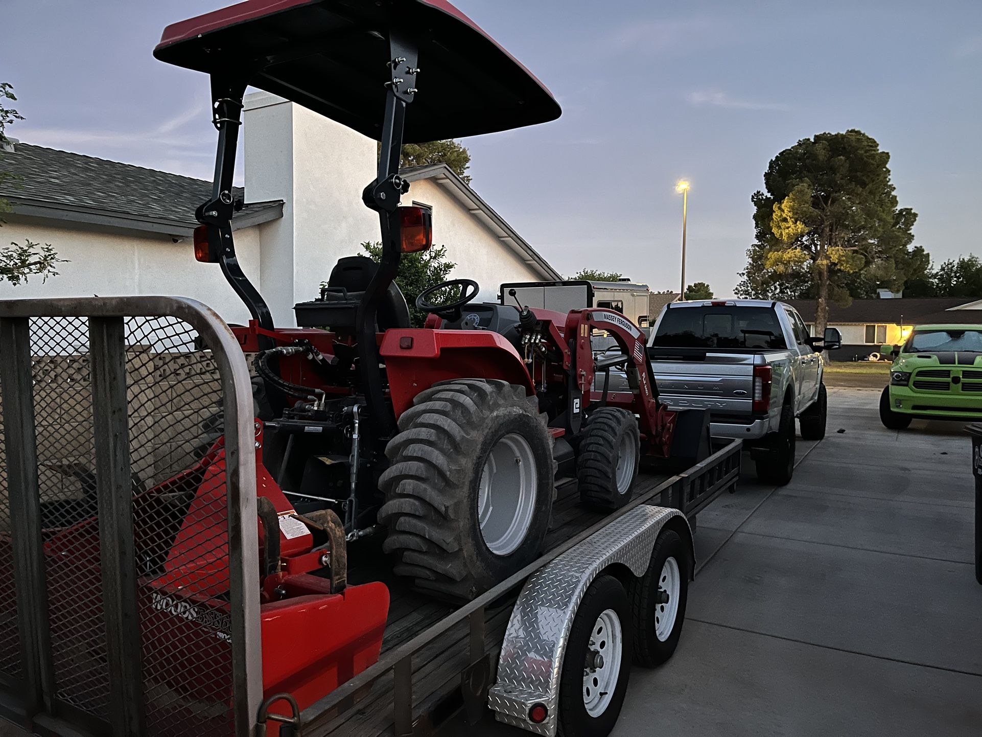 Tractor / Pavers