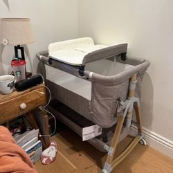 Bassinet Like New
