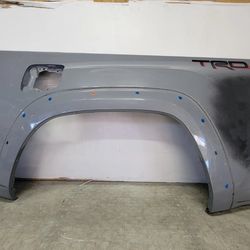 2016 2018 2021 2022 2023 TOYOTA TACOMA LEFT SIDE QUARTER PANEL OEM LONG BED 6'1"