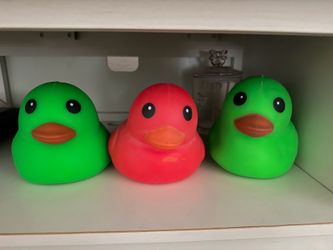 Squeezy and needoh