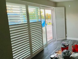 Interior Wood Shutters- Custom, Plantation, Professional Installation, Licensed Company, Window Treatments & Coverings, Persianas De Madera, Espanol