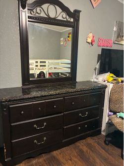 Bedroom 3 piece drawers