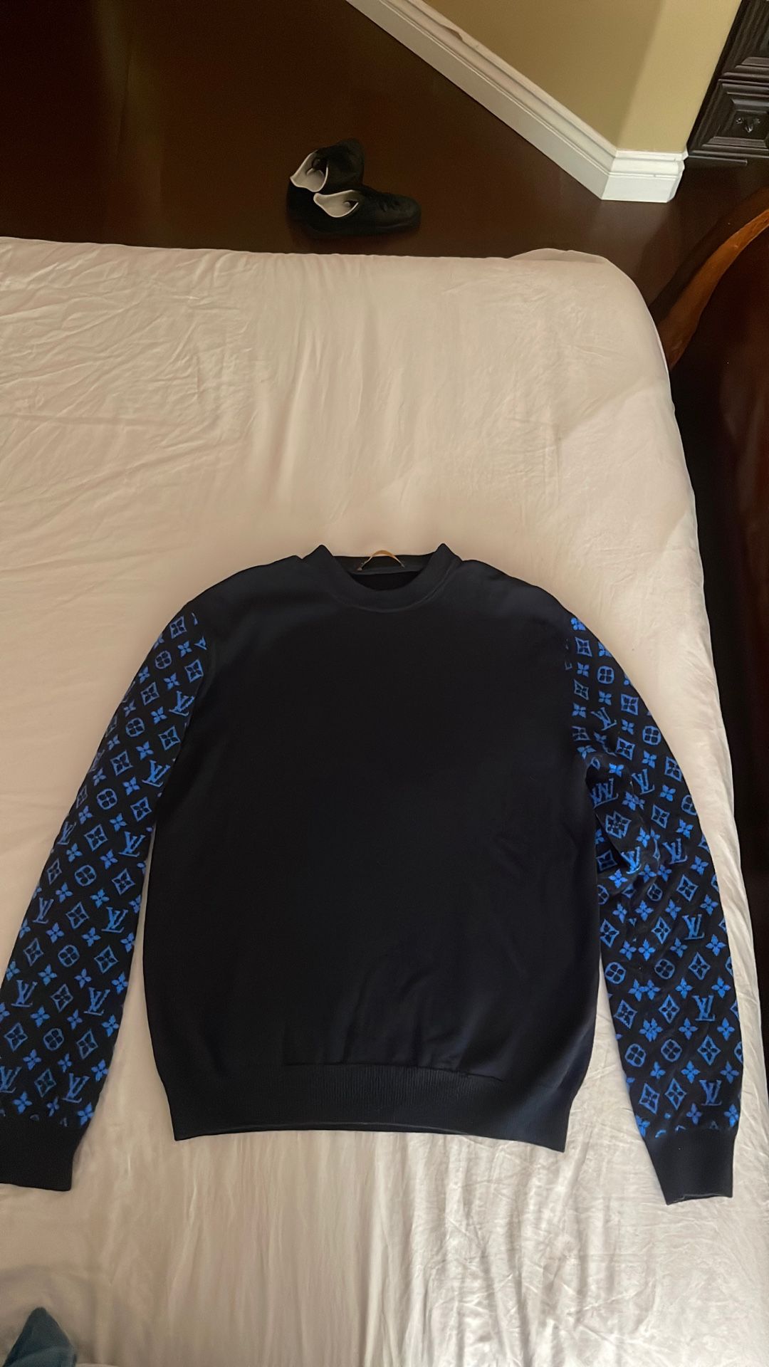 Louis Vuitton Black And Blue Sweater