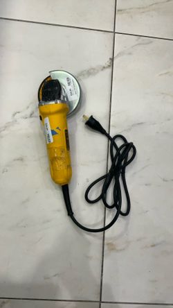 DEWALT DWE4011R 7A 12,000 RPM 4-1/2" Corded Angle Grinder 