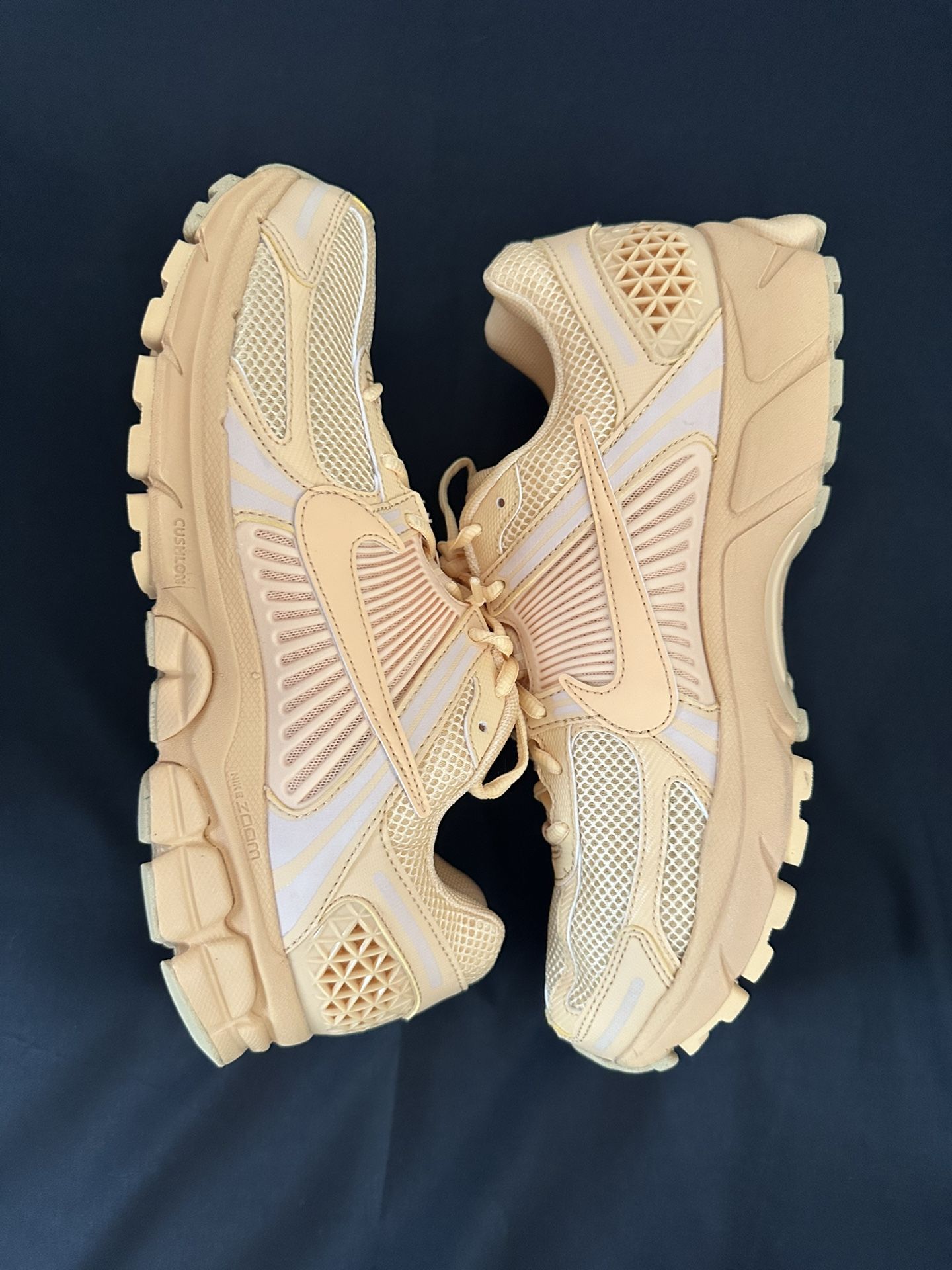 New Men’s Nike Vomero 5. No Box. Size 11.5