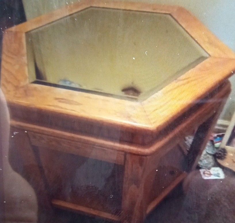 End Table Good Condition $10.00
