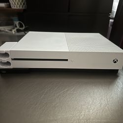 XBox One S With Side Dock Charging Port