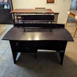 2 Desks For Free