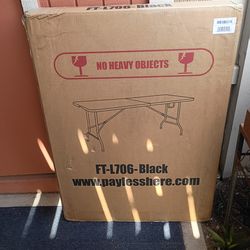 6 ft. Folding table