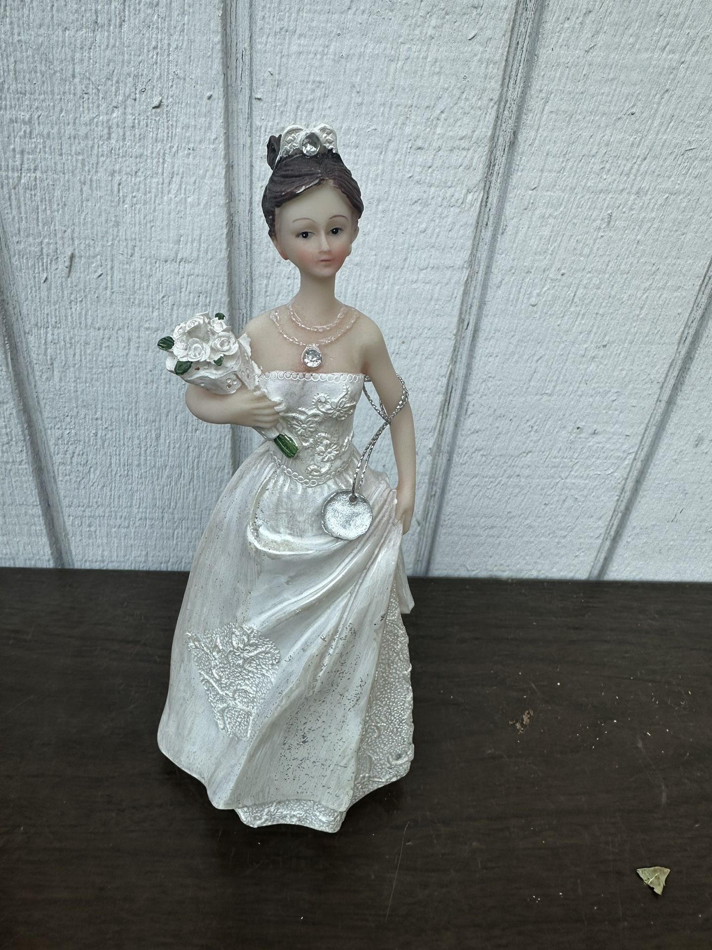 Figurine Decor