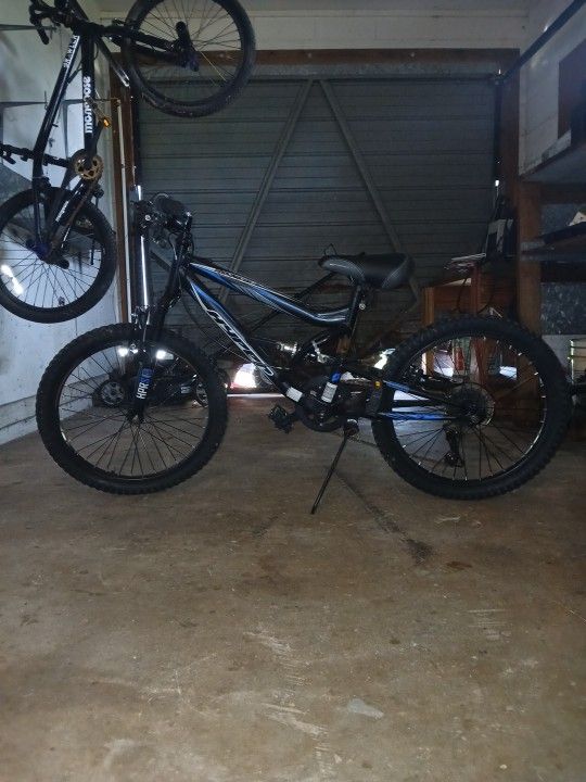 20" Hyper Bicycles Shocker Mountain Bike, 20" Wheels, Kids Age Group 8-13 Years $25$ Need Gone Before August 11