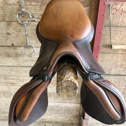 Antari Equestrian Horse Saddle Hunter/Jumper 