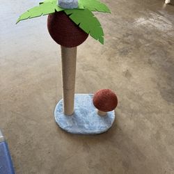 Small 29 inch cat tree scratching post