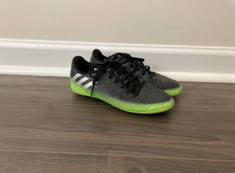Adidas Soccer Cleats Boys 2.5