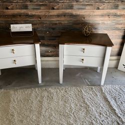 Beautiful MCM Nightstands Or End Tables