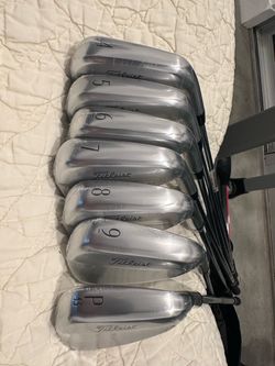 Brand new Titleist T250 Iron set Mens stiff flex 4-pw