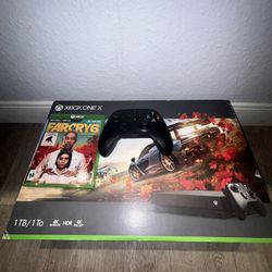XBOX ONE X/External Hard Drive 4TBs
