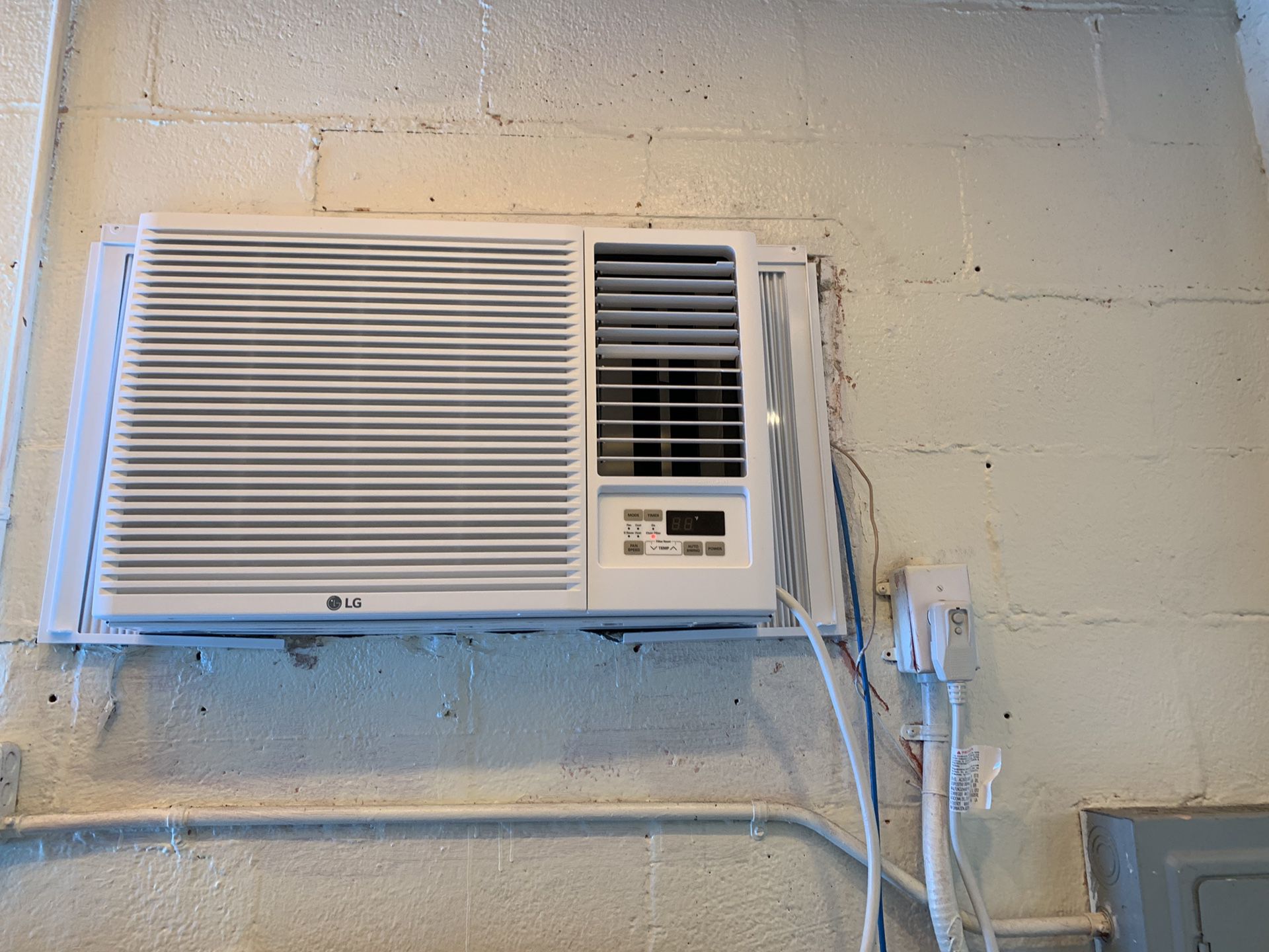 Almost new window Air conditioner.