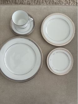 Noritake china dinnerware