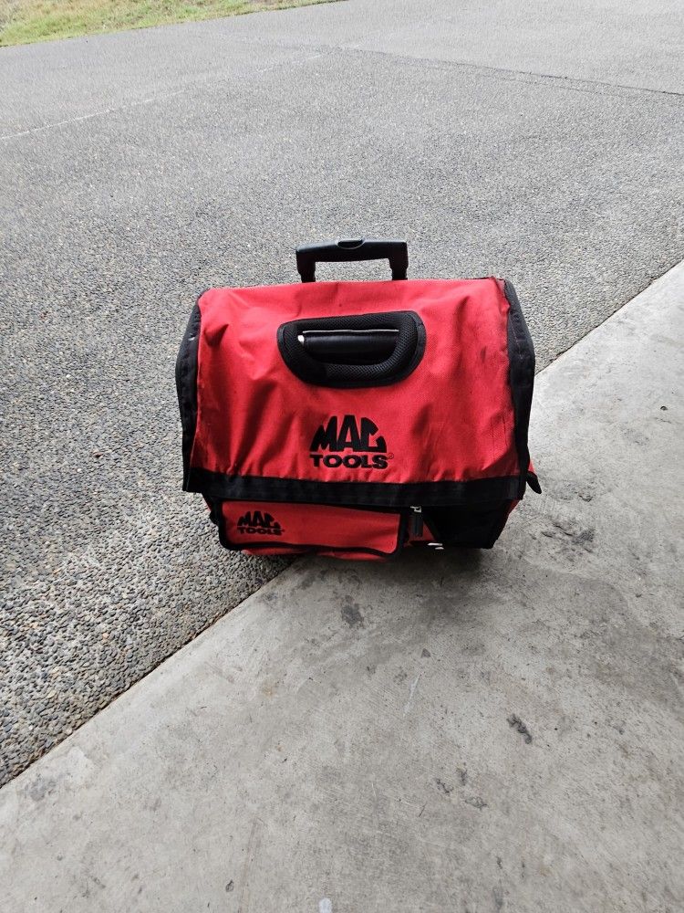 Mac Tools Mobile Mechanic Rolling Tool Bag
