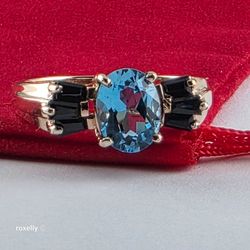 10K Yellow Gold Blue Topaz and Sapphire Cocktail Ring Size 7.25, Solid Gold!/ Anillo de Oro con 1 Topacio Azul y Zafiros! 👌🎁Post Tags: 10k 14k