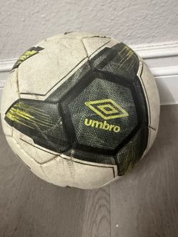 Umbro Green, Black, White Size 5