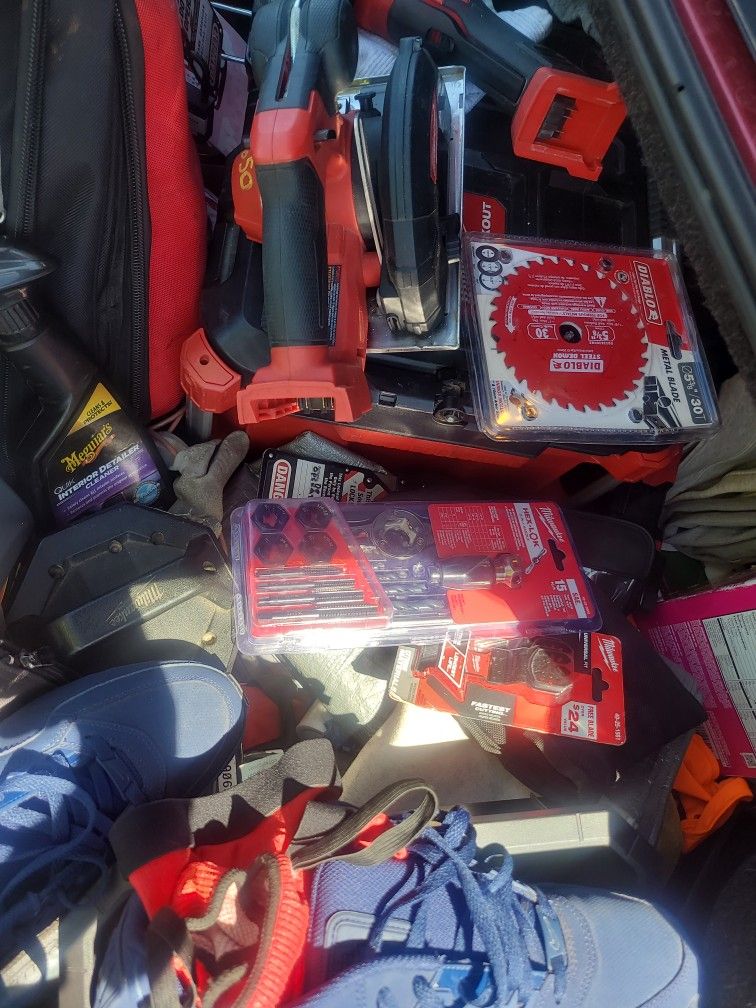 Milwaukee Batteries And Power Tools And New  Hardware