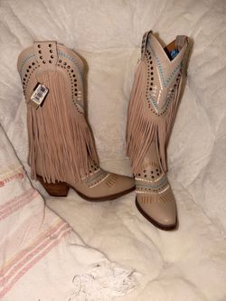 NEW Dingo Women’s Leather Fringe Western Boots – Size 7.5