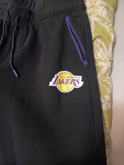 Laker sweats size XL