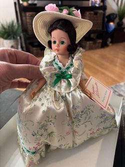 Madame Alexander Scarlett O'Hara collector doll (#1102)