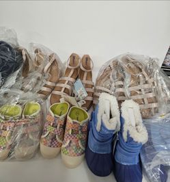 WHOLESALE SHOE LOT. Who wants to make money? $333.89 retail value