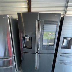 Samsung Fam Hub Black Stainless Steel Refrigerator 