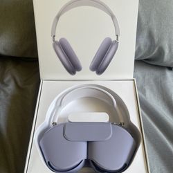 AirPod Max ( NEGOTIABLE)