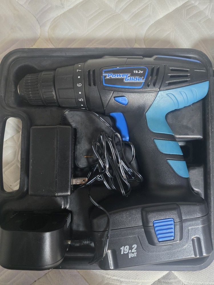 Drill Cordless With Drillset And Screw