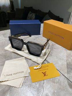 Unisex Sunglasses L V