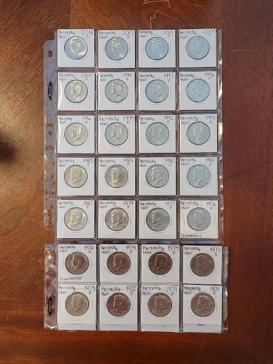 Lot of 28 Kennedy Half Dollars [Mixed Dates]