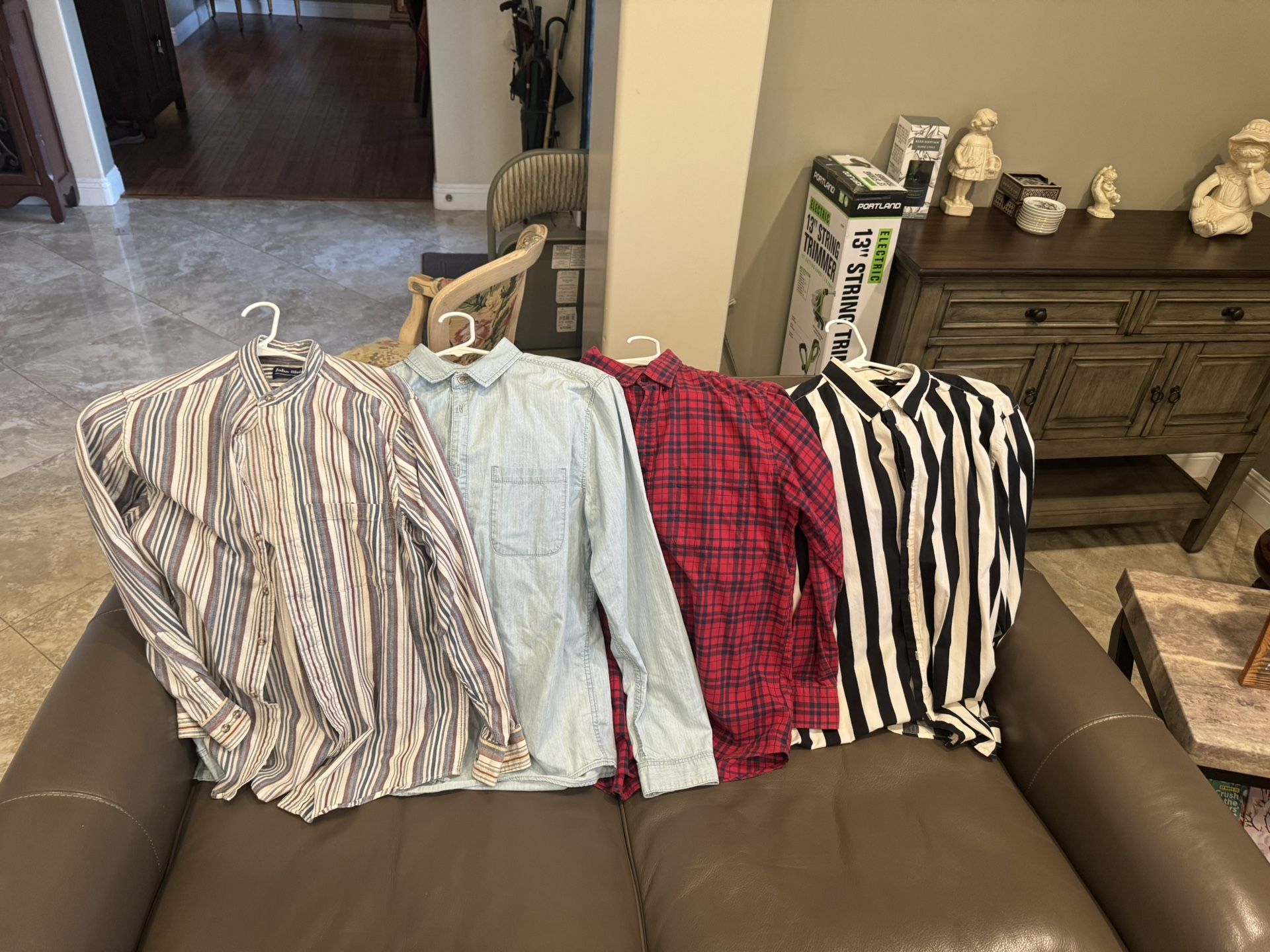 4 Men’s Button Down Shirts - Size L