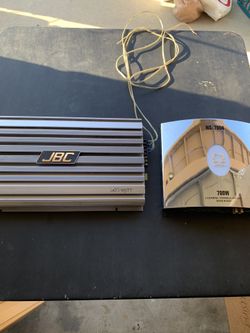 2 AMPLIFIERS 1 IS 700 WATTS & 1 IS 500 WATTS . BOTH FOR $100 dls.or 1 @ $75 dls.